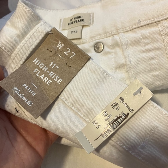 11" High-Rise Flare Jeans in Tile White 27 Petite - Picture 2 of 6